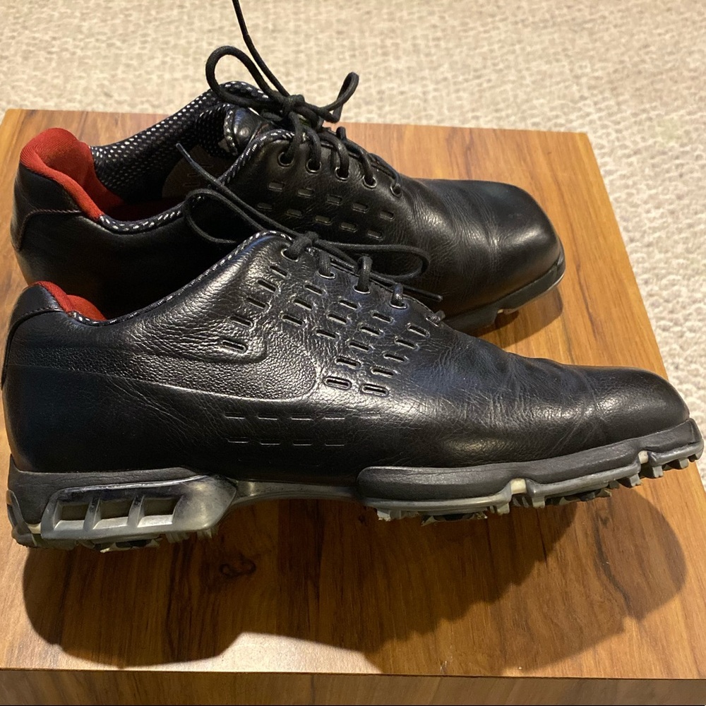 Nike Tiger Woods soft spike golf shoes 8.5